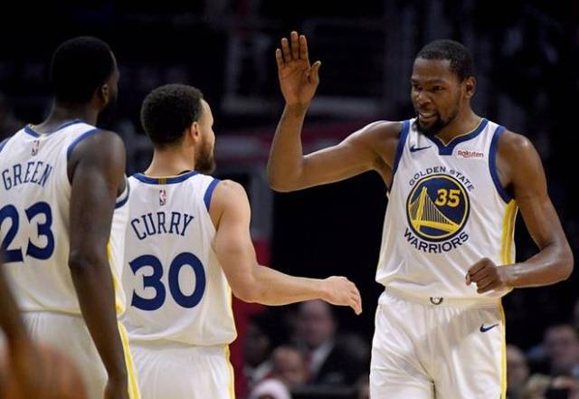 客场0-4惨败国米，科莫12场不败遭到终结（科莫客场0-4不敌国米，12场不败纪录告破）