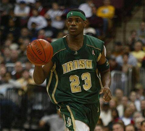 埃基蒂克成为西塞后首位为利物浦单场联赛打入2球的法国球员（埃基蒂克成西塞后首位在单场联赛为利物浦梅开二度的法国球员）