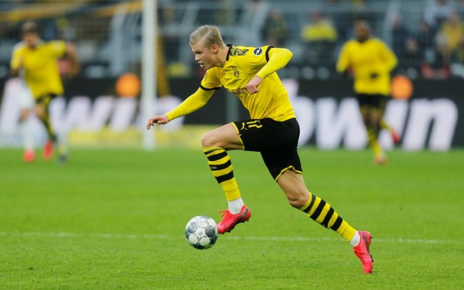 发布仅4个小时后，梅西造访诺坎普社媒动态点赞已突破1000万（上线仅4小时，梅西造访诺坎普社媒帖获赞超1000万）