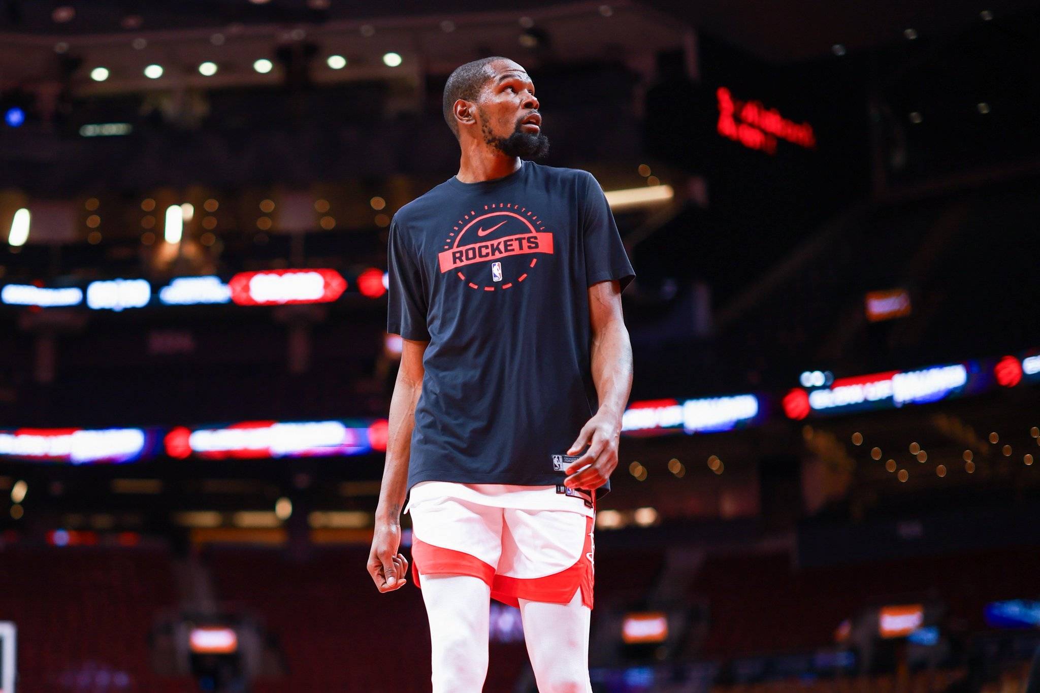 姆本扎：中国足球在精神层面需树立更坚定的目标，要重视青训（姆本扎：中国足球应在精神层面确立更明确目标，并重视青训）