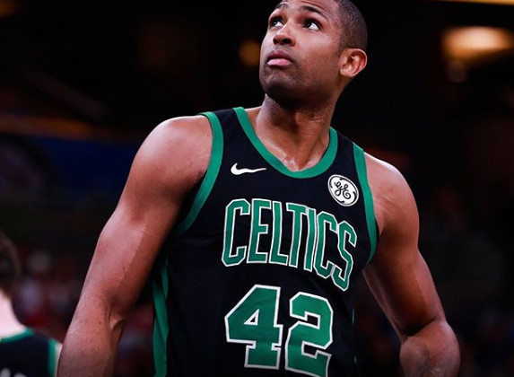 NBA交易市场最新动态：骑士完成引援,（NBA交易快讯：骑士敲定新援）