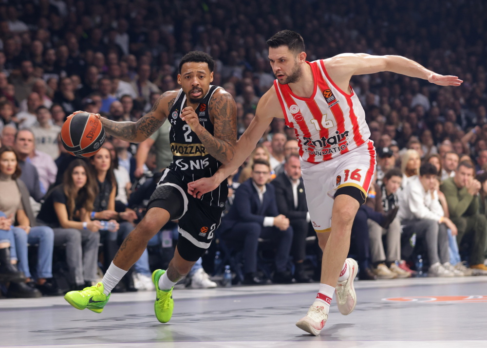 干哪去了？欧冠黄潜vs哥本哈根赛前播放欧联杯主题曲（欧冠之夜乌龙：黄潜vs哥本哈根赛前误播欧联杯主题曲）