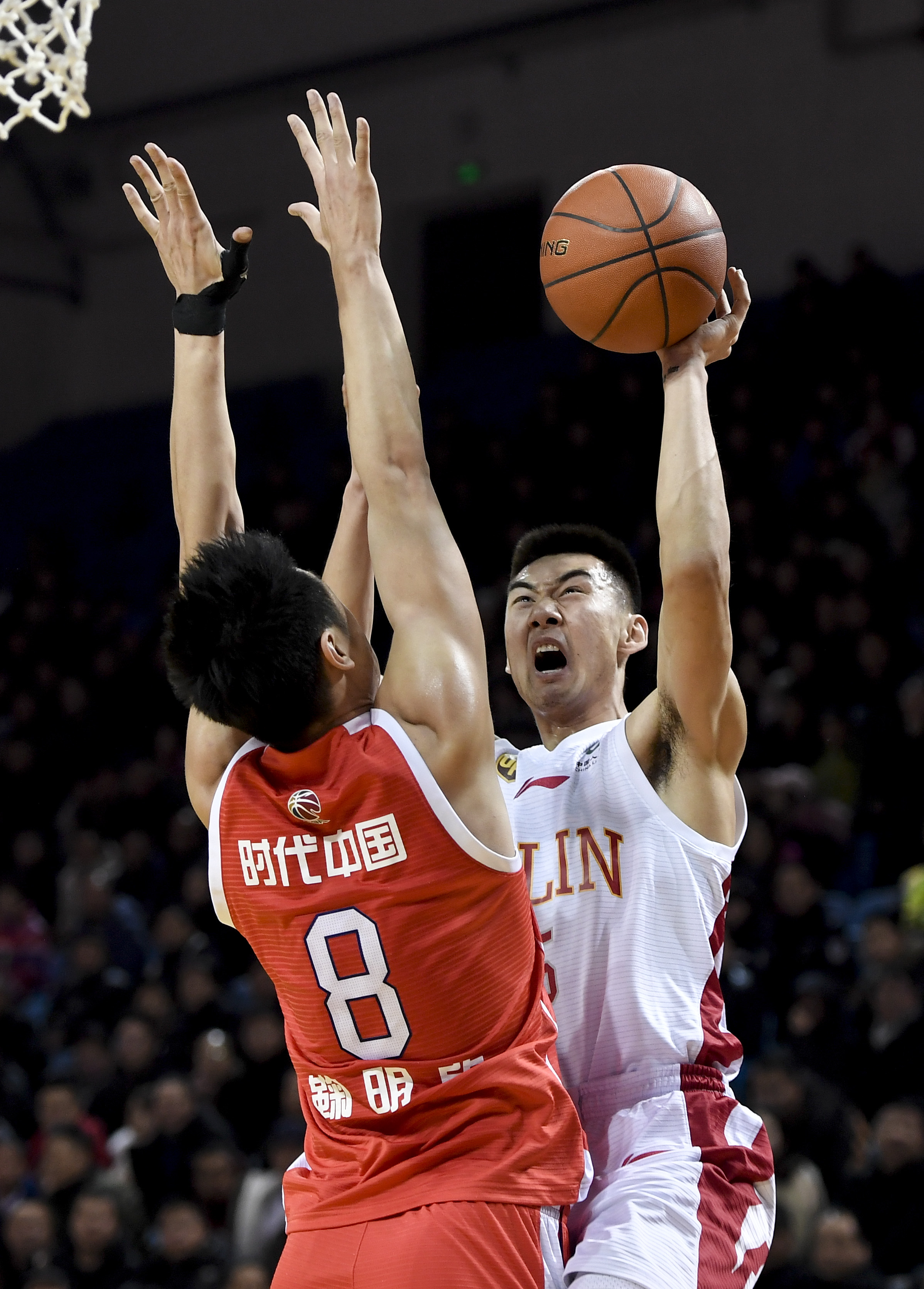 斯洛特：这点球在英超可能不会判；萨拉赫？今晚属于在场球员（斯洛特：这粒点球英超未必会判；萨拉赫？今夜属于出战的球员）