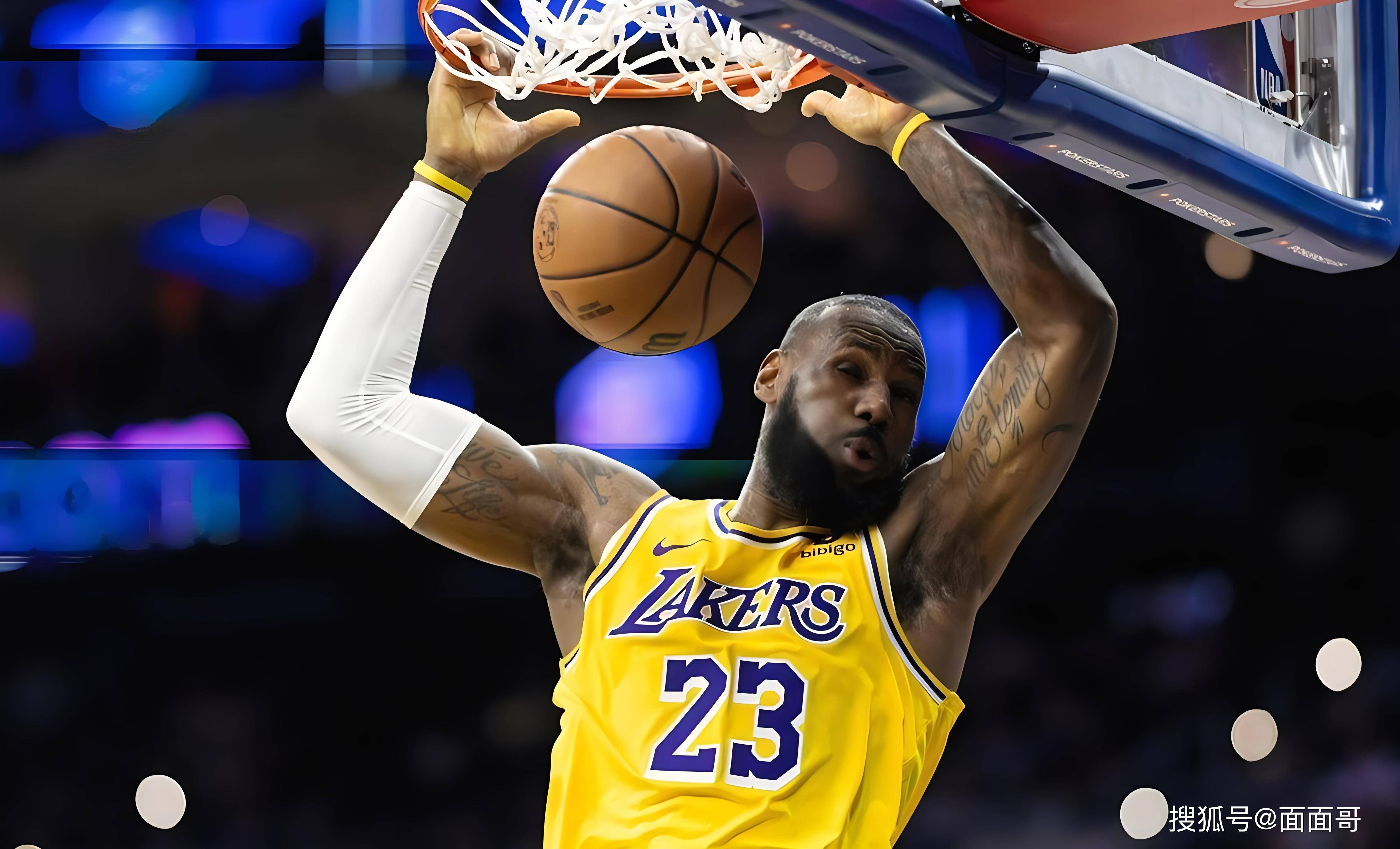 尤文航班延误，挪威当地球迷抓紧机会在机场与他们合影留念（尤文航班误点，挪威球迷趁机在机场与球员合影留念）